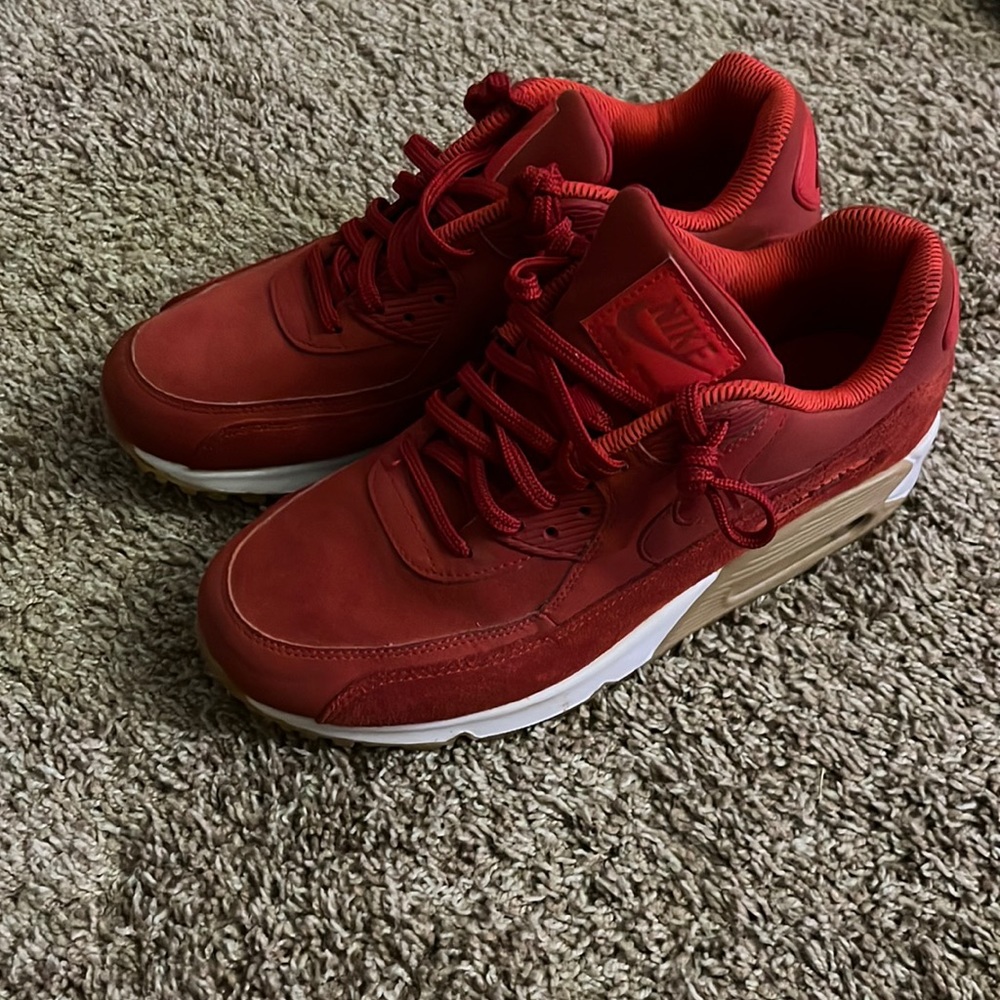 Red Nike Air Max